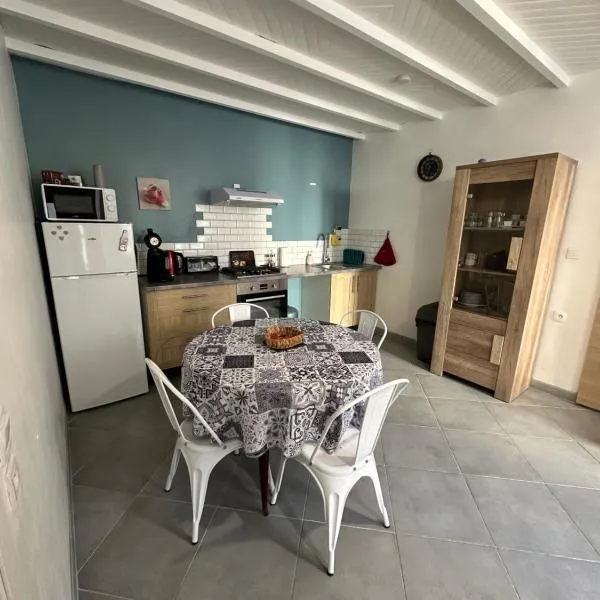 CHEZ COCO ET HERVE rez-de-chaussée, hotel em Sigean
