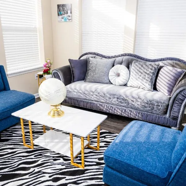 Luxury 3 Bedrooms with King bed Downtown Indy、インディアナポリスのホテル