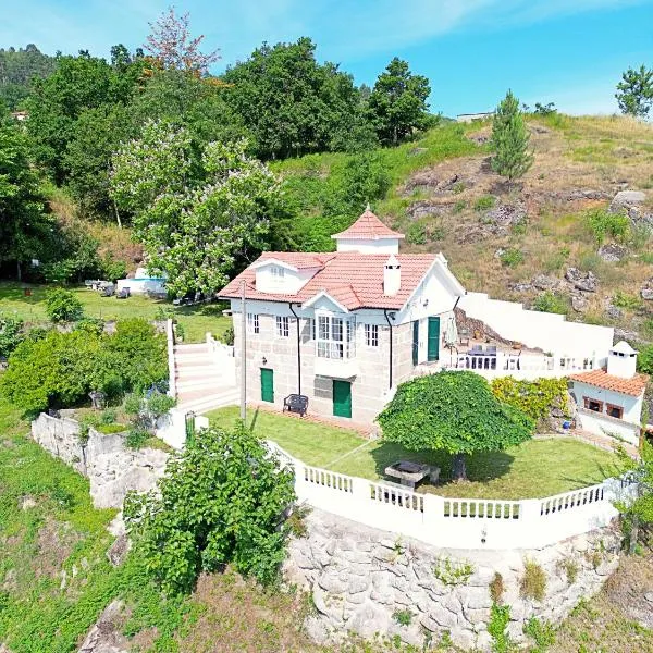 Casa dos Plátanos near the center of Amarante, Golf Course and Water Park., hôtel à Amarante