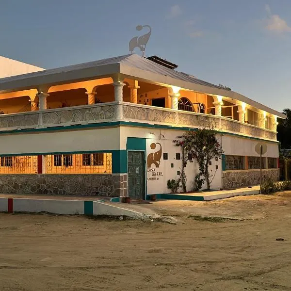 Casa Gajah Hotel Cuyo, hotel v destinaci El Cuyo