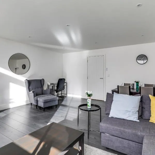 Exceptionally Spacious Central Canterbury Home, khách sạn ở Canterbury