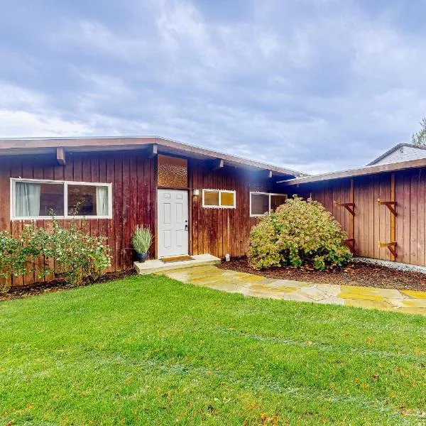 Gathering Together Cabin, hotel in Gig Harbor