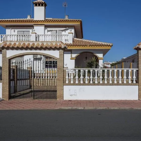 La Fonda de Julia Magnifica casa muy luminosa y amplia con chimenea y barbacoa, hotel en Matalascañas