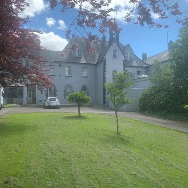 Presentation Convent, hotel in Carrollʼs Cross Roads