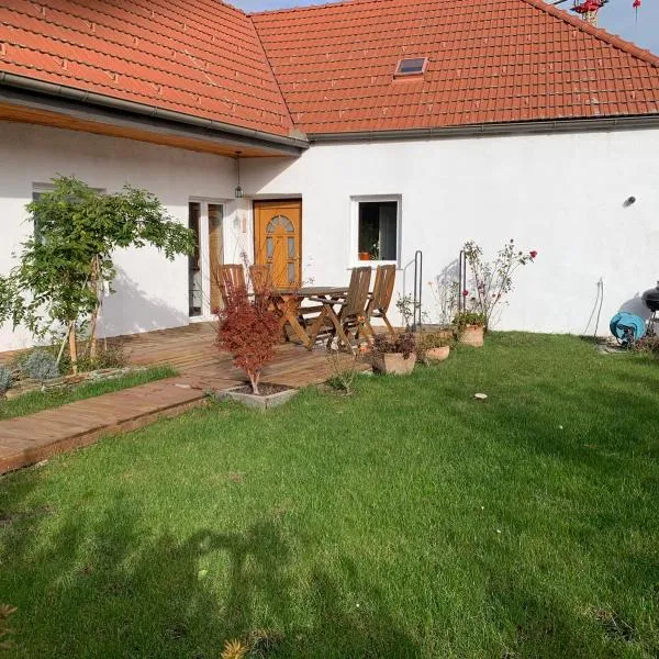 Ferienhaus Burgblick in Stadtschlaining, hotel v destinaci Stadtschlaining