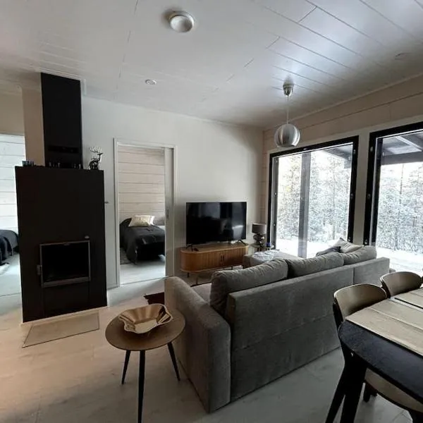 Villa Tykkylä Ruka - ski, nature & peace, sauna, fast wifi, hotel in Kuusamo