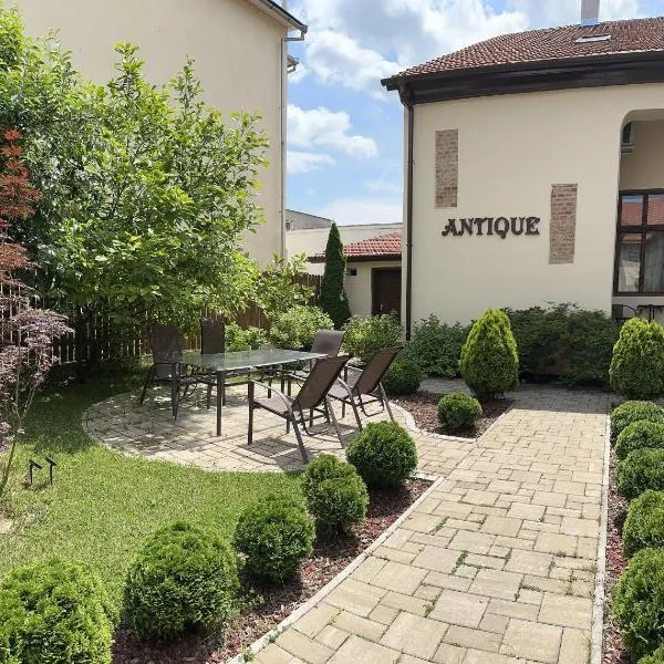 Antique ApartHotel, hotel v destinaci Alba Iulia