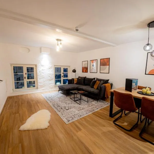 Highlight am Stadtplatz Mühldorf - Come4Stay - 2 Zimmer Wohnung I bis zu 4 Gäste, hotel i Mühldorf