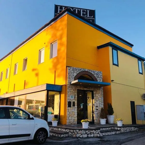 Hotel Villabella, hotel in Vago