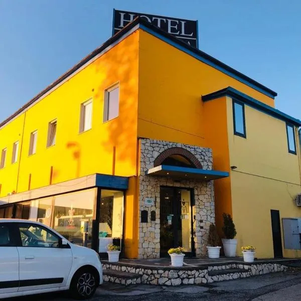 Hotel Villabella、Illasiのホテル