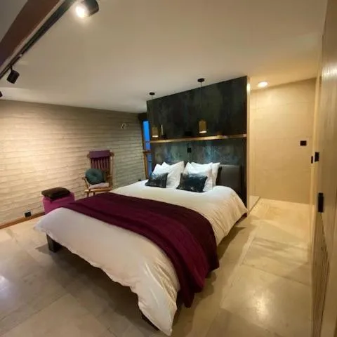 와이메스에 위치한 호텔 L’Oxymore