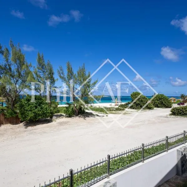 5 bed-rooms Beach-front Duplex of 189 m2 at Orient Beach, hotel v destinaci Orient Bay