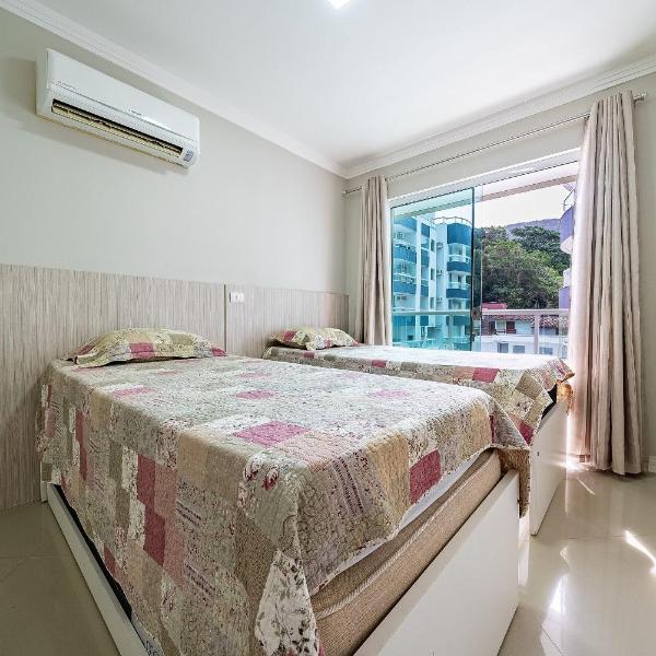 249 - Apartamento na praia de Bombas - Foto 2