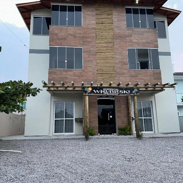 Residencial Wrubleski SC: Massiambu Pequeno'da bir otel