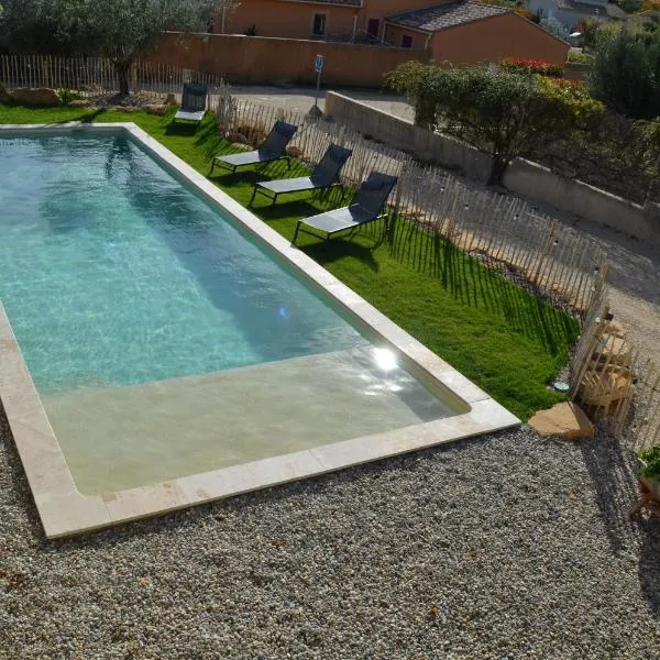 Gîte le Pistou 1, hotel v destinaci Rasteau
