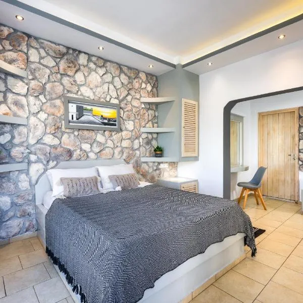 Plastiras Rooms, Hotel in Fira