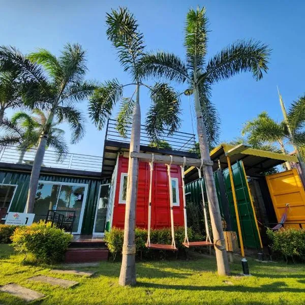Beach Box at Pran, hotel v destinaci Sam Roi Yot