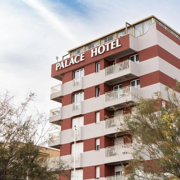 Hotel Palace, hotel in Petrizia