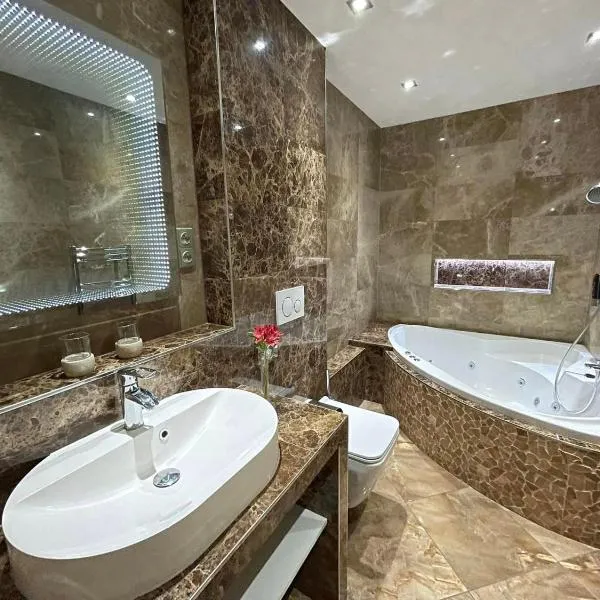 Spa Hotel Podlesí - Walldorf a Pohádková vesnička, hotel in Podlesí