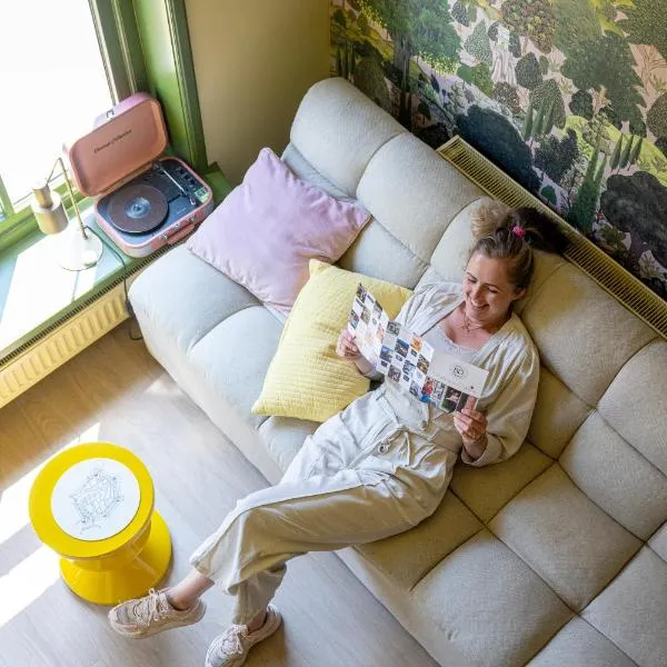 Suite van Lotte unieke design loft in Dokkum, hotel in Dokkum