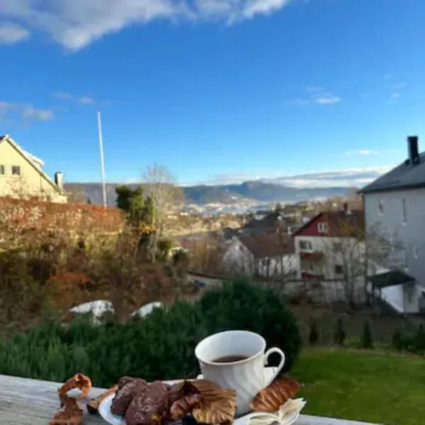 Florvåg -flott utsikt mot byen, hotel v destinaci Florvåg