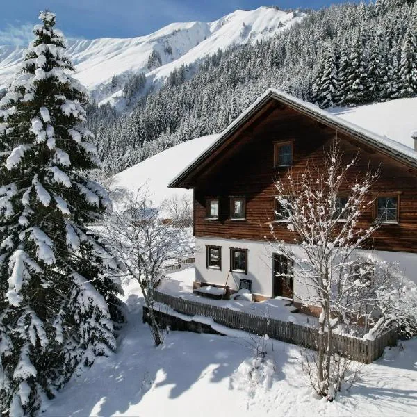 Berwang Chalets - Älpele Hof, Hotel in Berwang