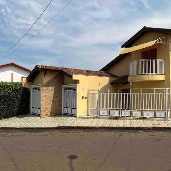 Casa Amarela - Sobrado em Brotas
