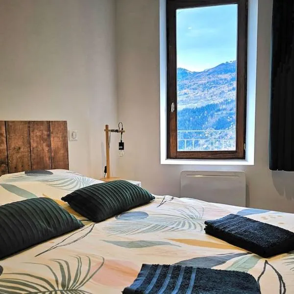 Appartement de 80m² plein sud entièrement rénové, готель у місті Ем-Ла-Плань