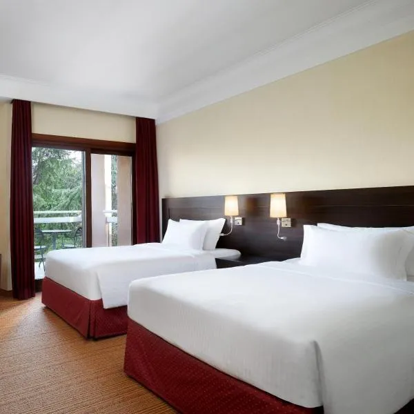Courtyard by Marriott Rome Central Park, hotel u Rimu