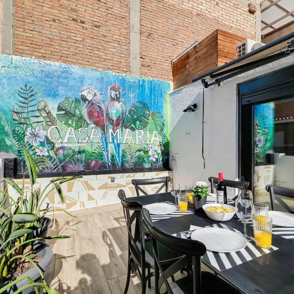 Casa Maria Townhouse- terrace-4 bedrooms, hotel v destinaci Hospitalet de Llobregat