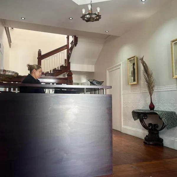 HEBA GUEST LODGE, hotel v destinaci Uitenhage