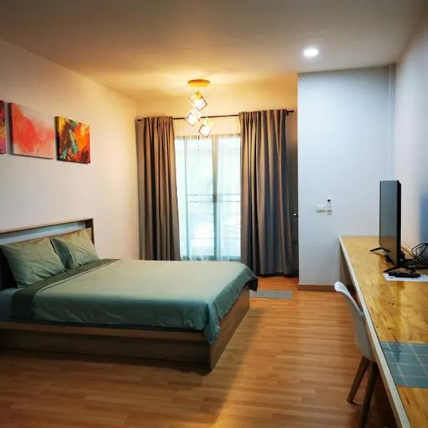 บ้านฮักหอม, hotel v destinaci Ban Dong Bang