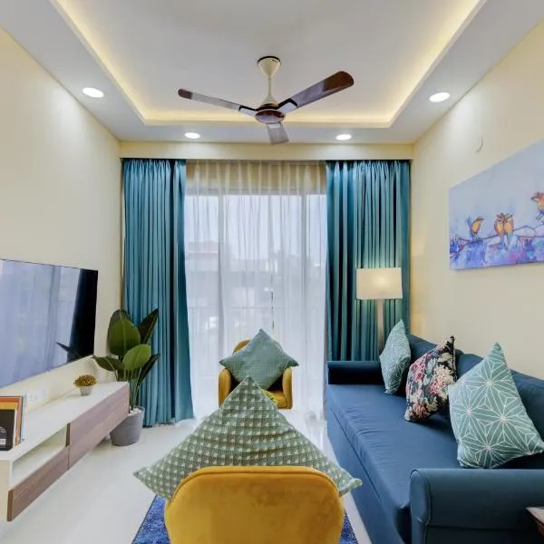 Luxe 2BHK 10min from GOI airport with Pool access, hotel v destinaci Dabolim