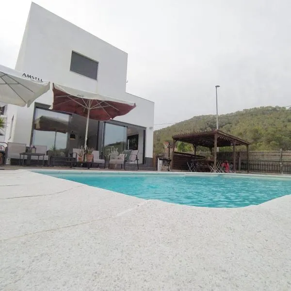 Villa Franz House Casa Principal, hotel v destinaci Canyelles