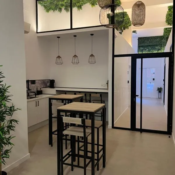 Niña Mala, hotel u Valenciji
