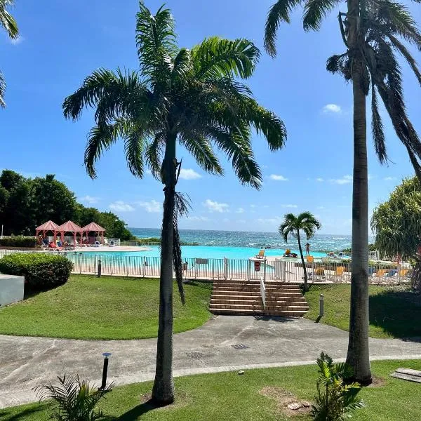 Le Ticolibri 1064 Anse des Rochers villa hibiscus、Courcellesのホテル