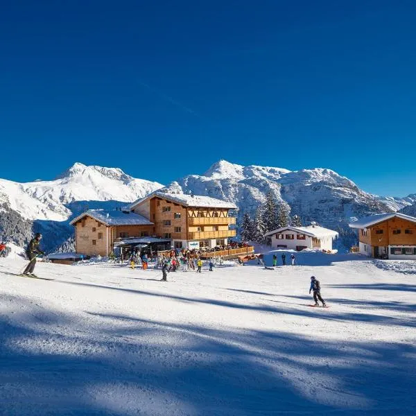 Hotel Burgwald - Ski In & Ski Out, отель в Лехе