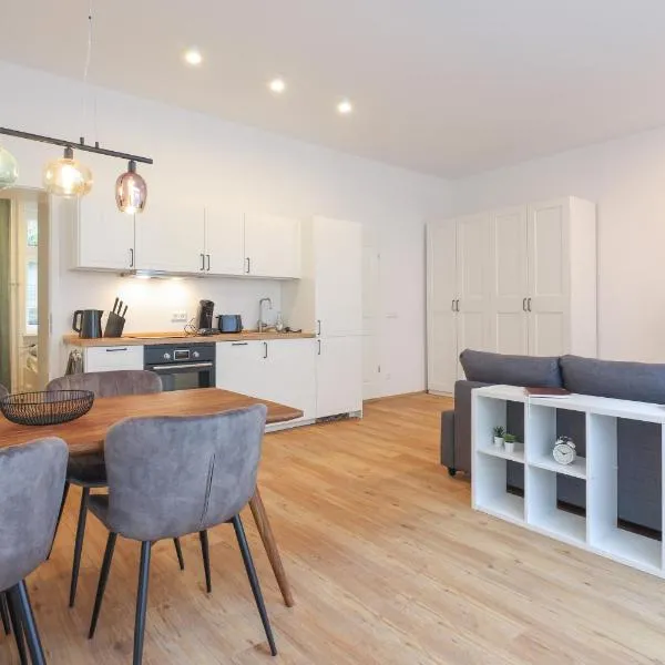 Neue 2-Zi-Apartment 15 Min Entfernung zum HBF und Brandenburger Tor, hotell i Berlin