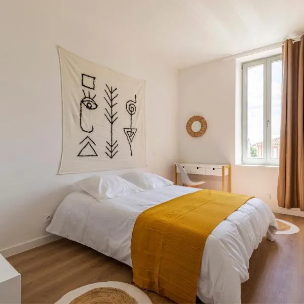 ABEILLE - 2 chambres et 1 canapé-lit, 1er étage, parking, Hotel in Castelsarrasin