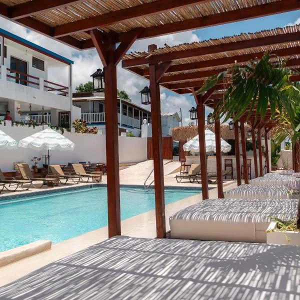 Parguera Plaza Hotel - Adults Only, hotel en Lajas