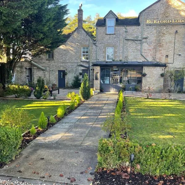 Burford Lodge Hotel - Adults only, hotel in Swinbrook