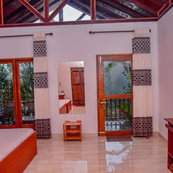 Sinharaja Rest, hotell i Uwaragala