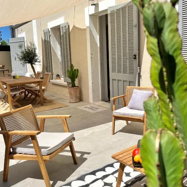 Casa Andréa Agreable T3 avec grand jardin à 3mn de la plage – hotel w mieście Sanary-sur-Mer