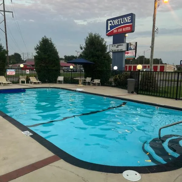 Fortune Inn & Suites, hotel in Newport