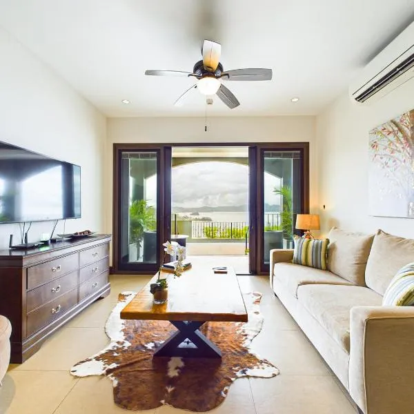 360 Splendor 206-Ocean View Condo-Breakfast Included!, hotell sihtkohas Playa Flamingo
