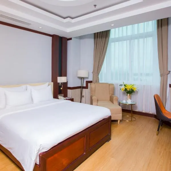 Van Phat Riverside Hotel, hotel in Can Tho