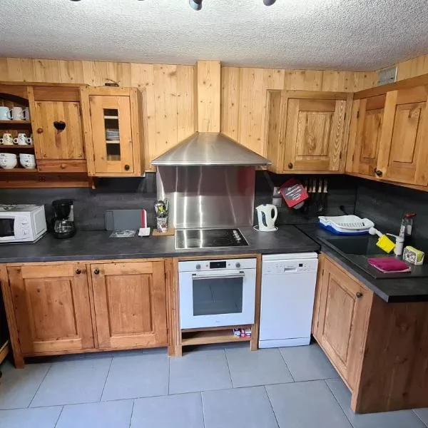 Chalet La Piste Bleu – hotel w mieście Saint-Gervais-les-Bains