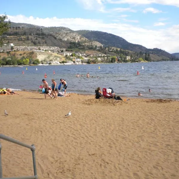 Holiday House Motel, hotel in Penticton