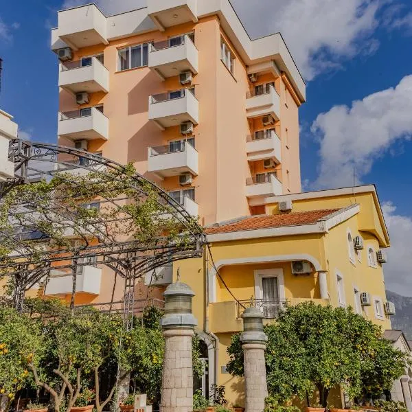 바르에 위치한 호텔 Hotel Pharos