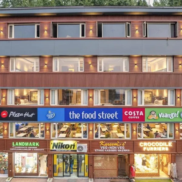 Hotel 11 Boulevard, hótel í Srinagar